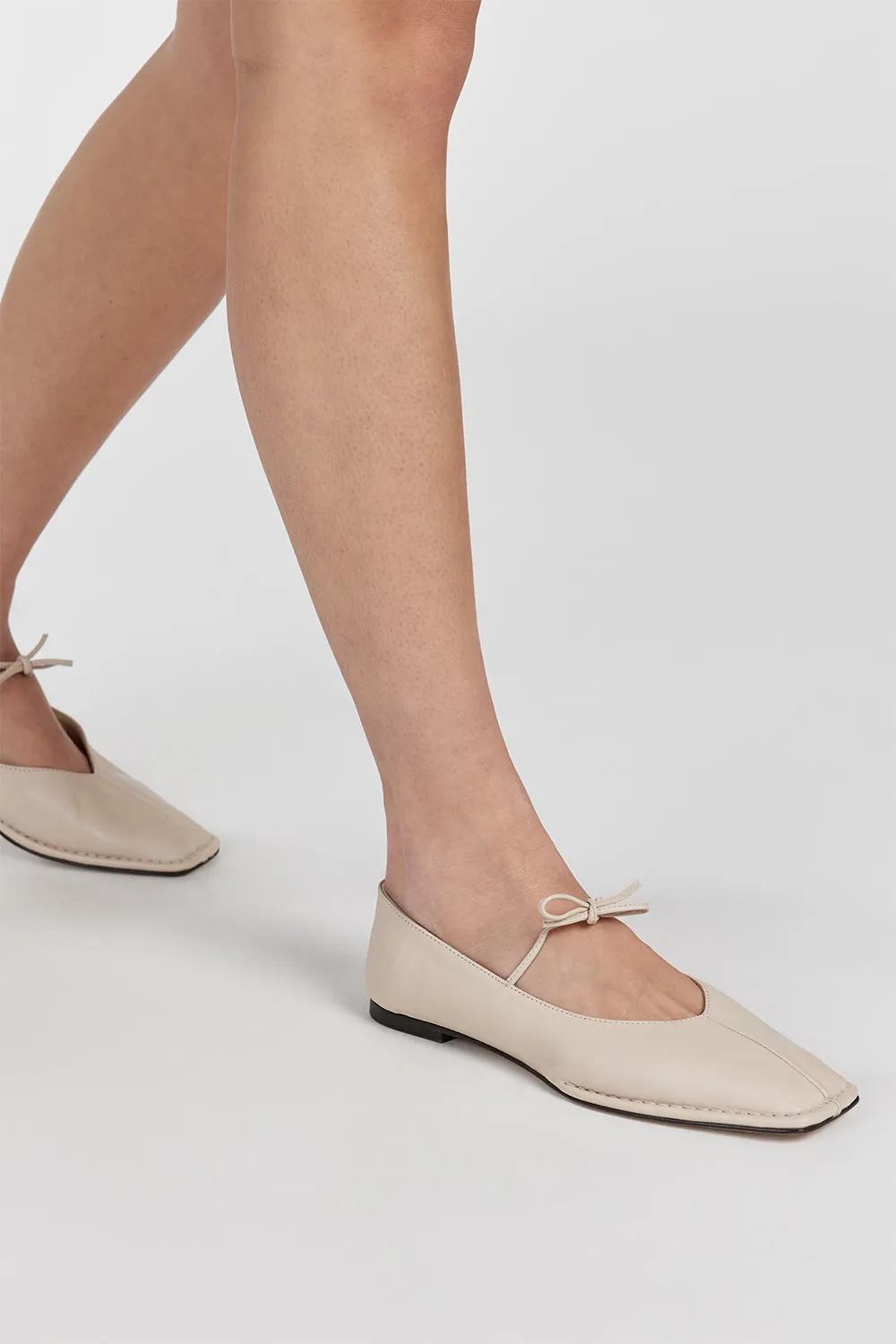 ALOHAS SWAY CREAM BALLET FLAT