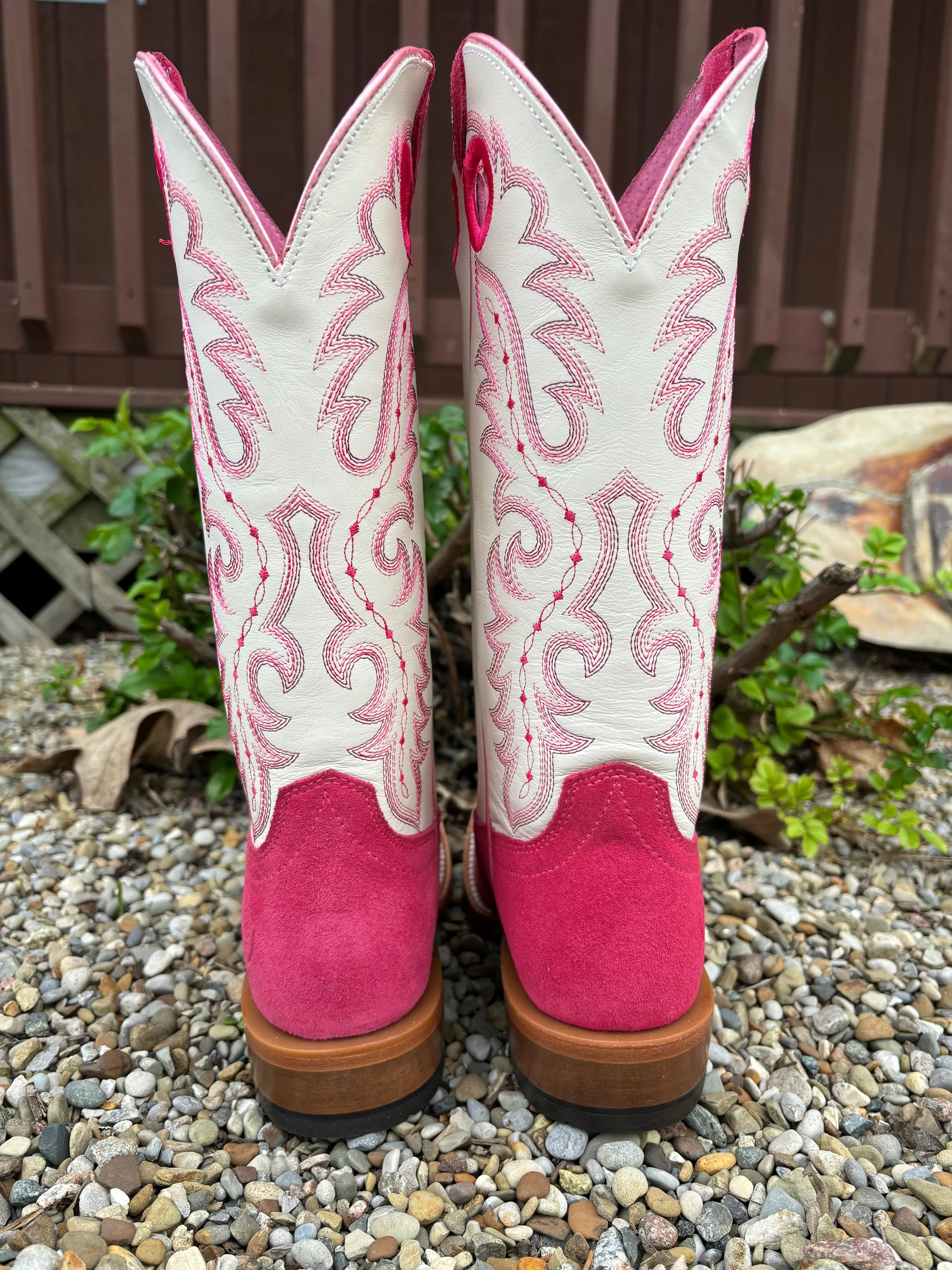 Ariat Women's Futurity Boon Deep Azalea & Blanco Roughout Cowgirl Boots 10051040