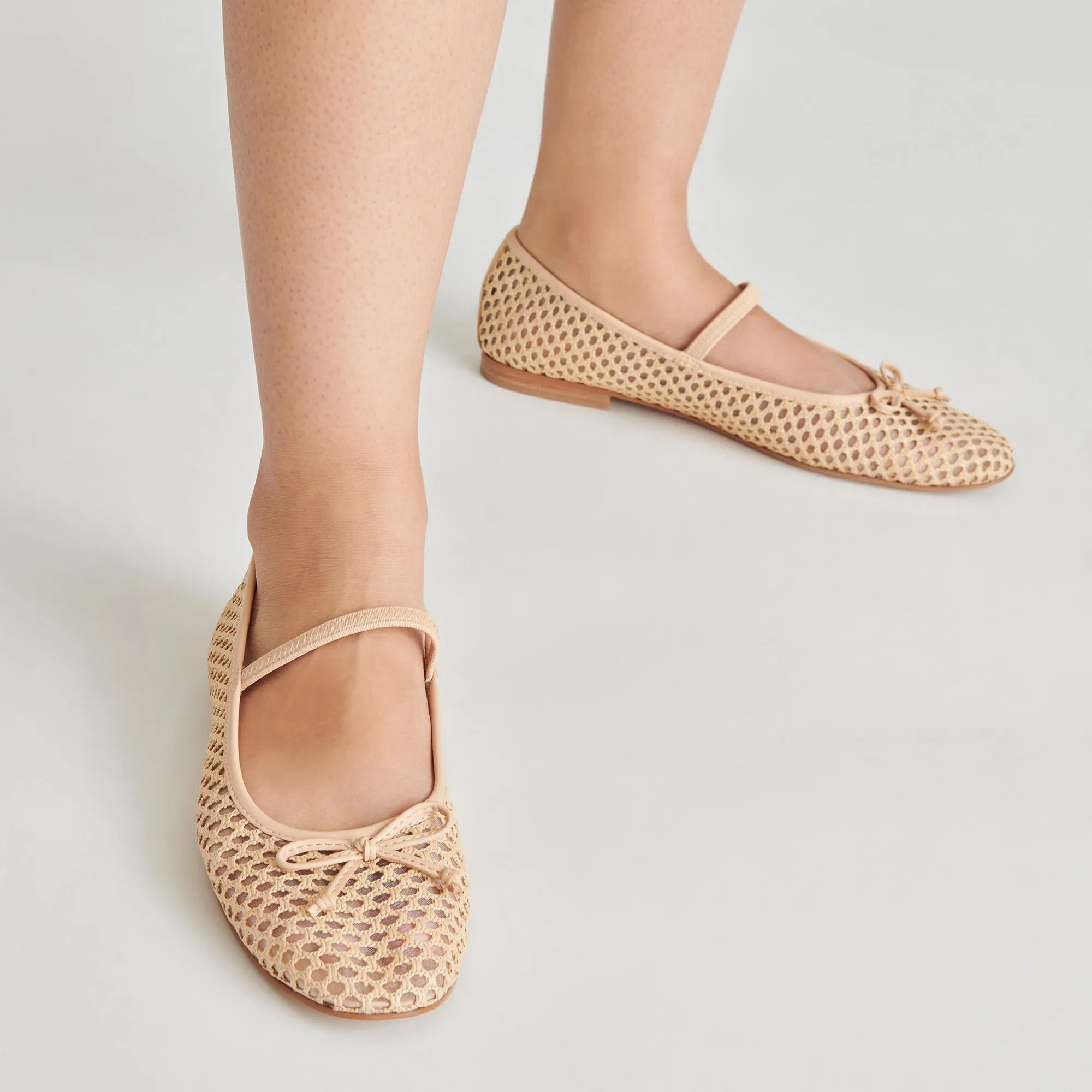 CARIN RAFFIA BALLET FLATS LT NATURAL RAFFIA