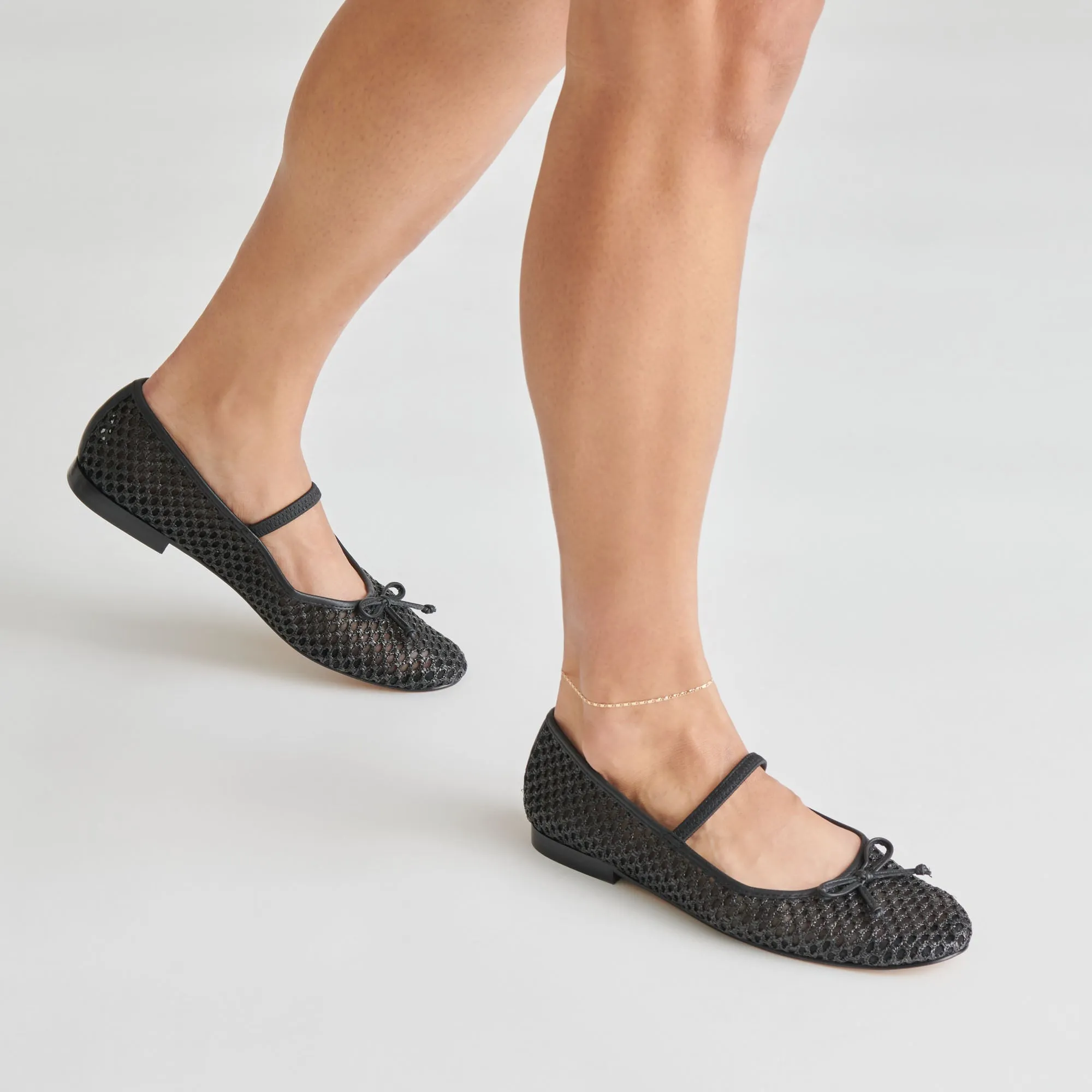 CARIN RAFFIA BALLET FLATS ONYX RAFFIA