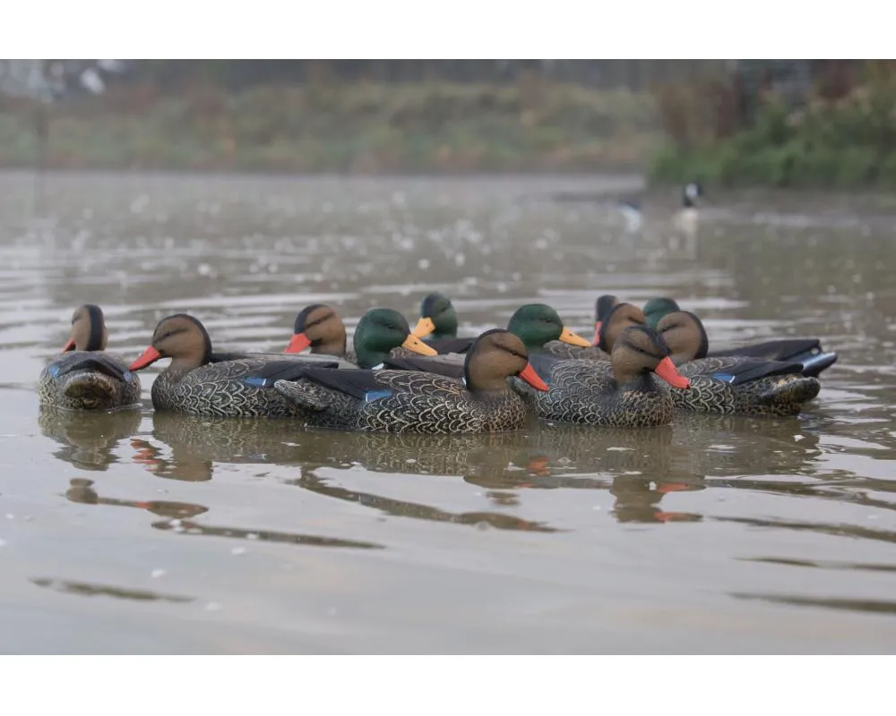 Game On Mallard Decoy Family Pack: 8 Hens & 4 Drakes