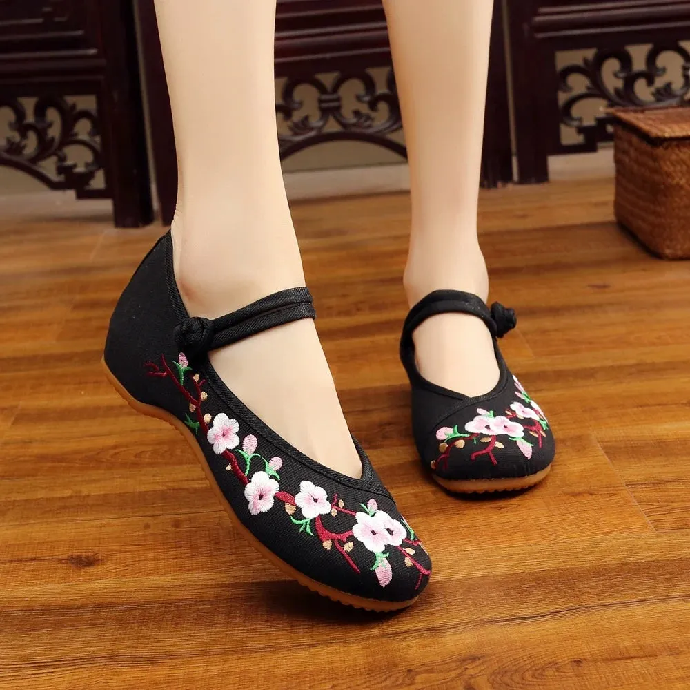 Merendy Arrosa Handmade Embroidered Canvas Mary Jane Ballet Flats