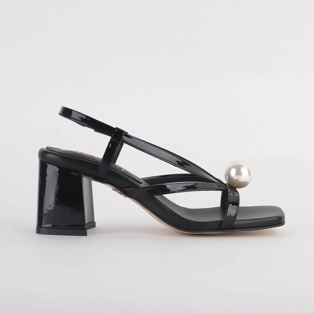 ORI - pearl black patent sandals