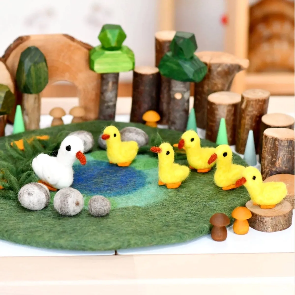 Tara Treasures | Duck Pond with 6 Ducks Play Mat Playscape