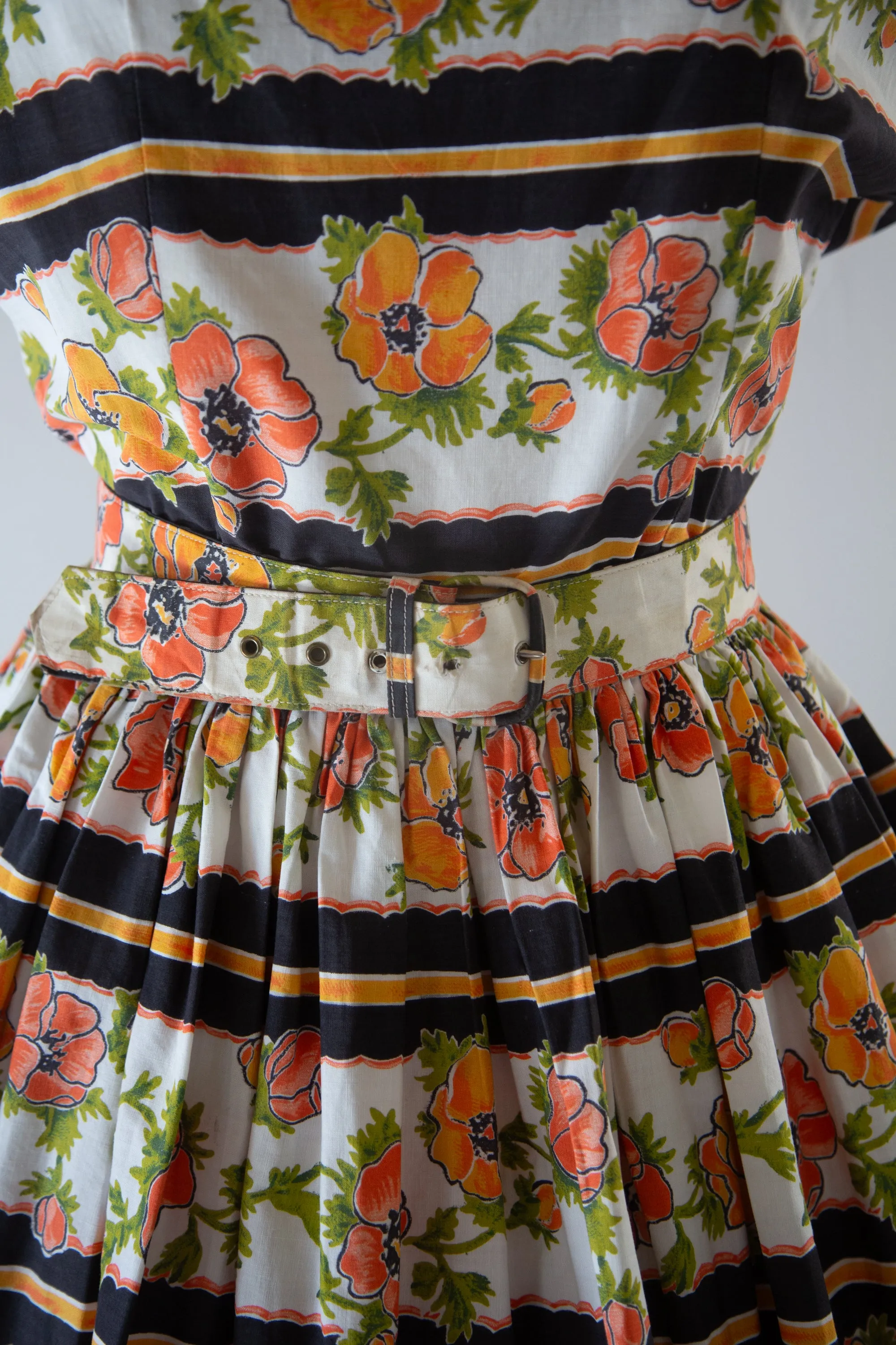 Vintage 1950s Poppy Print Cotton Picnic dress