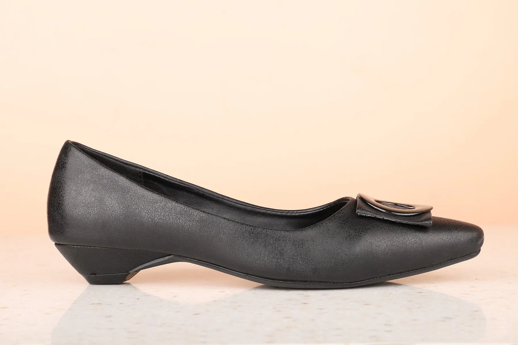 Women Black Kitten Pumps with Buckles