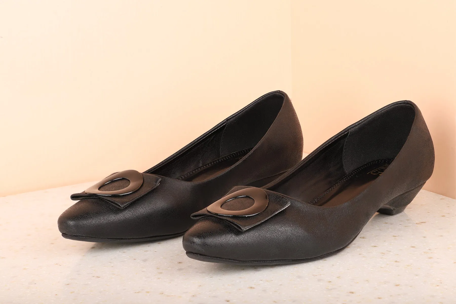 Women Black Kitten Pumps with Buckles