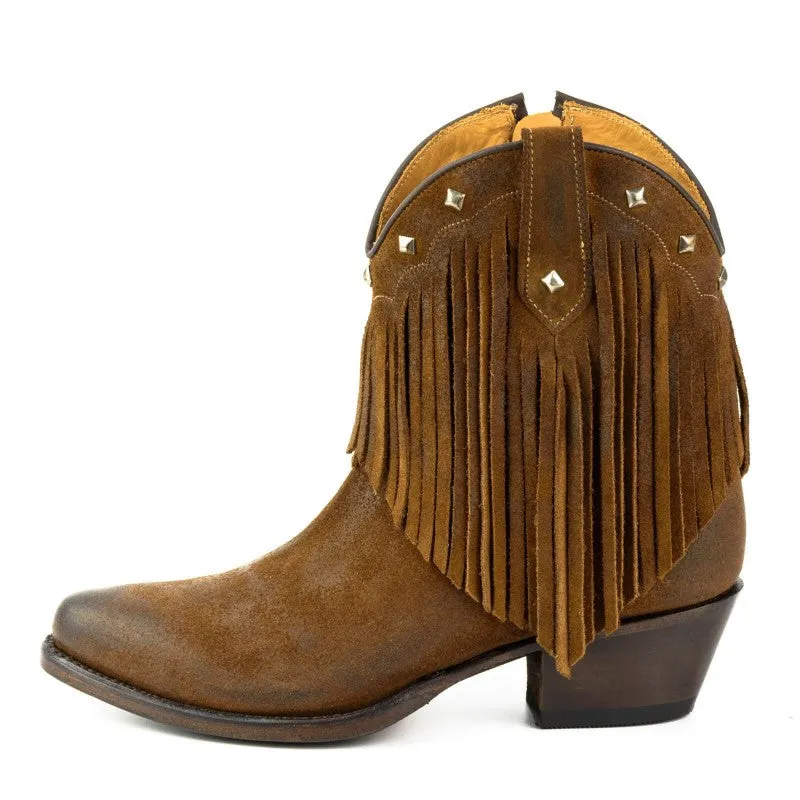 WOMEN'S BOOTS WITH FRINGES